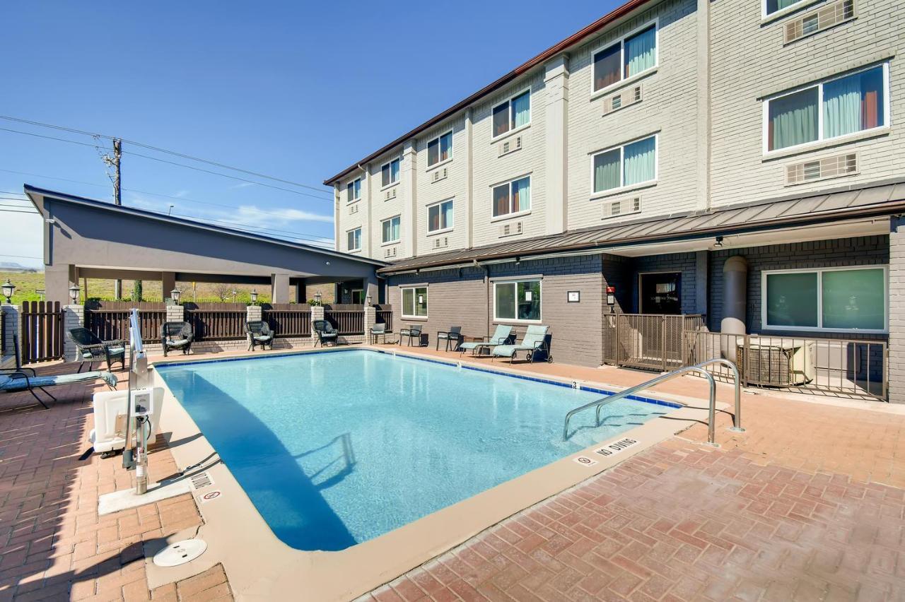 Orangewood Inn And Suites Midtown Austin Bagian luar foto