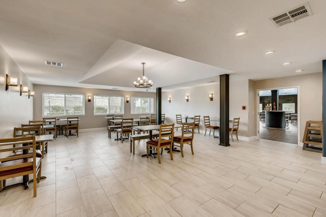 Orangewood Inn And Suites Midtown Austin Bagian luar foto