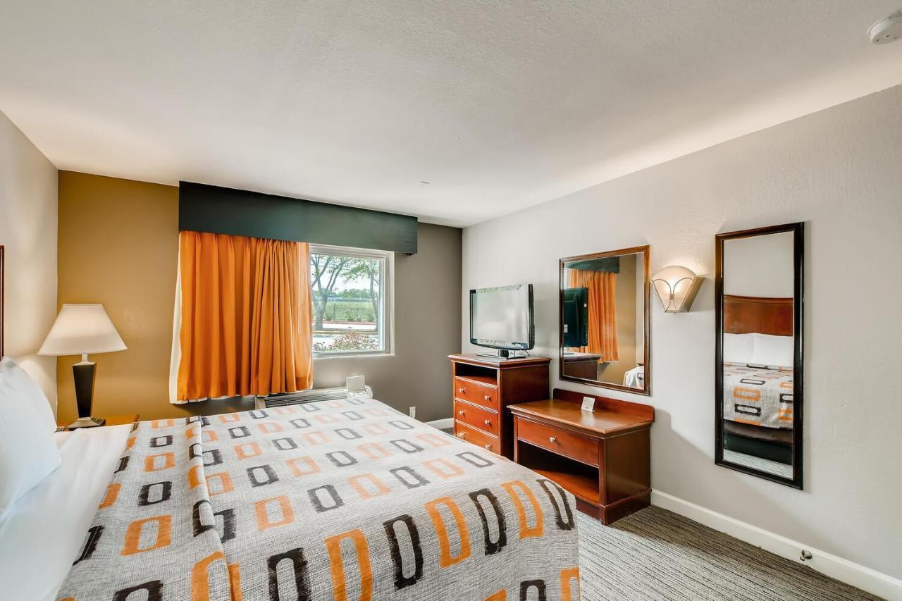 Orangewood Inn And Suites Midtown Austin Bagian luar foto
