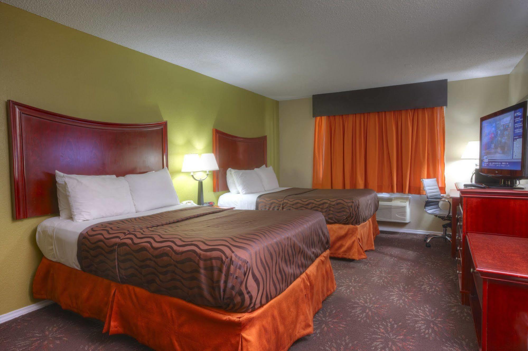 Orangewood Inn And Suites Midtown Austin Bagian luar foto